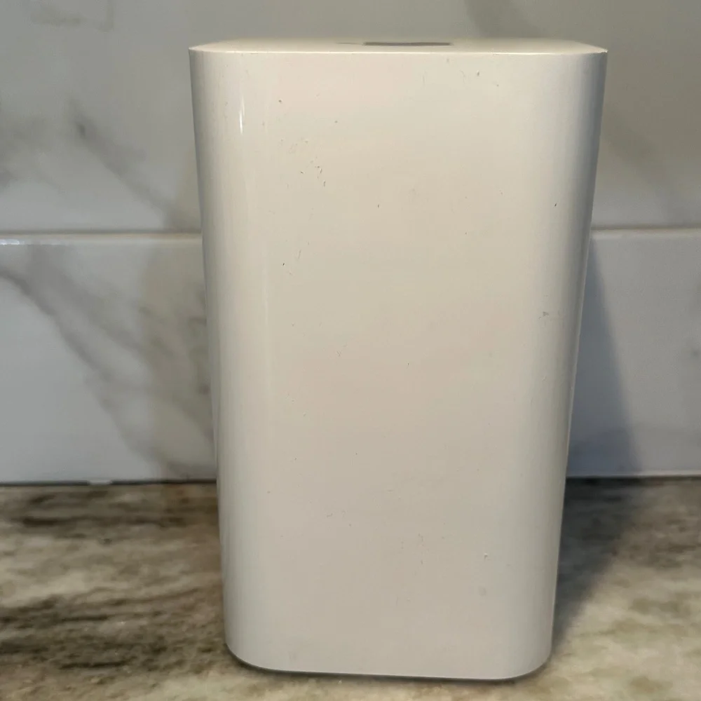 Apple AirPort Extreme 802.11ac A1521 (6th Generation) w/ Power Cord & Box Router